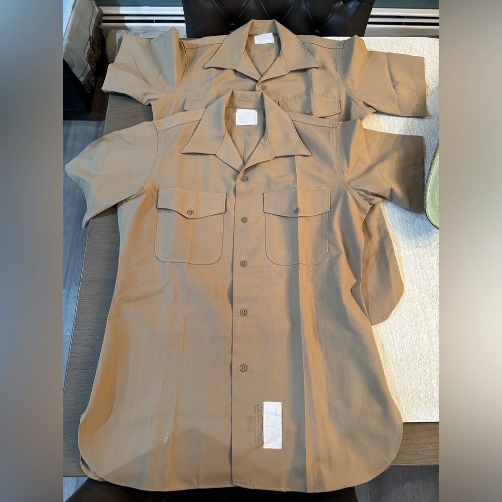 2 Vintage Men's Medium Short Sleeve Tan Military Collared Shirt USA